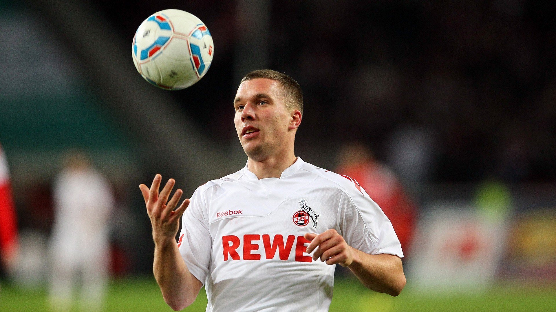 “意甲联赛高潮迭起：冠军争夺战进入冲刺阶段”，意甲 冠军